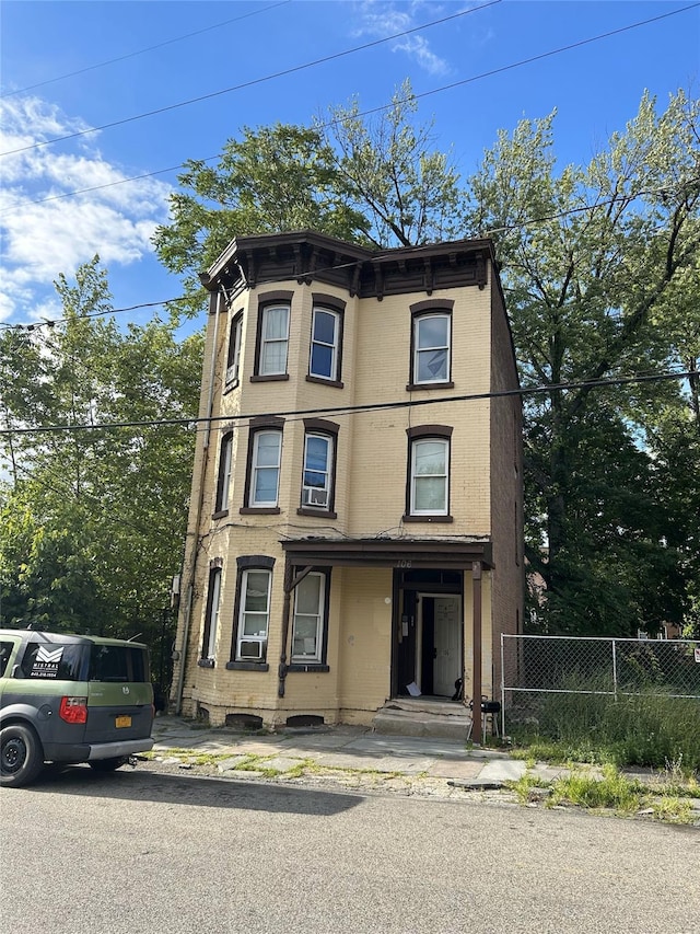 view of italianate house