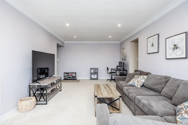 living room featuring crown molding and carpet