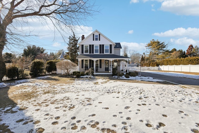 view of front property featuring a porch