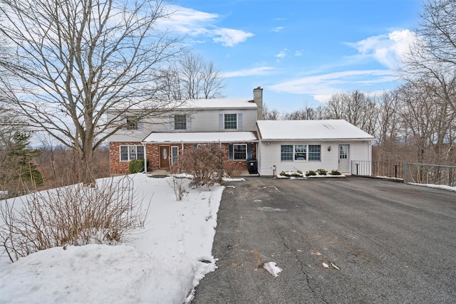 view of front of property