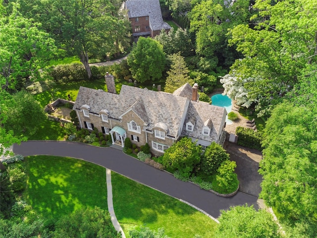 133AKA139 Hampshire Rd, Bronxville, NY 10708 - view of subject property featuring a pool area