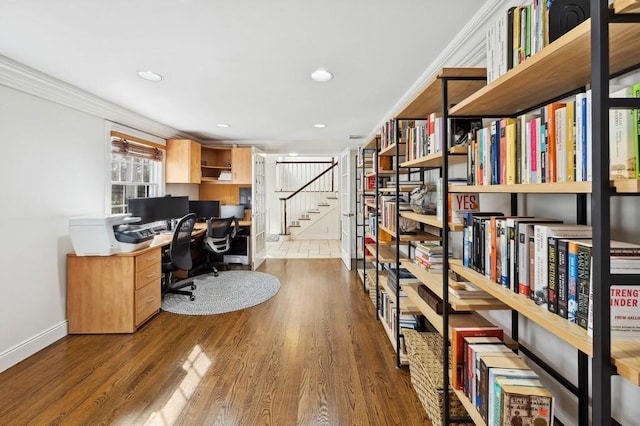 office with recessed lighting, crown molding, baseboards, and wood finished floors