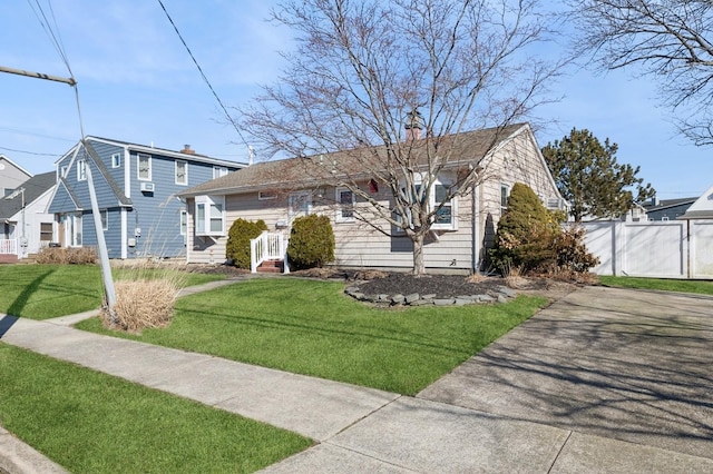 Listing photo 3 for 95 S Bay Dr, Babylon NY 11702