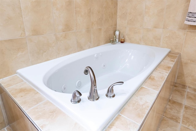 bathroom featuring a whirlpool tub