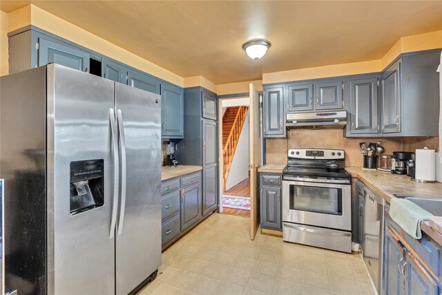 4 Meadowood Ct, Huntington, NY 11743 - photo 11