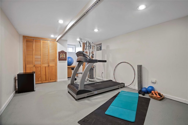 workout room with baseboards and recessed lighting