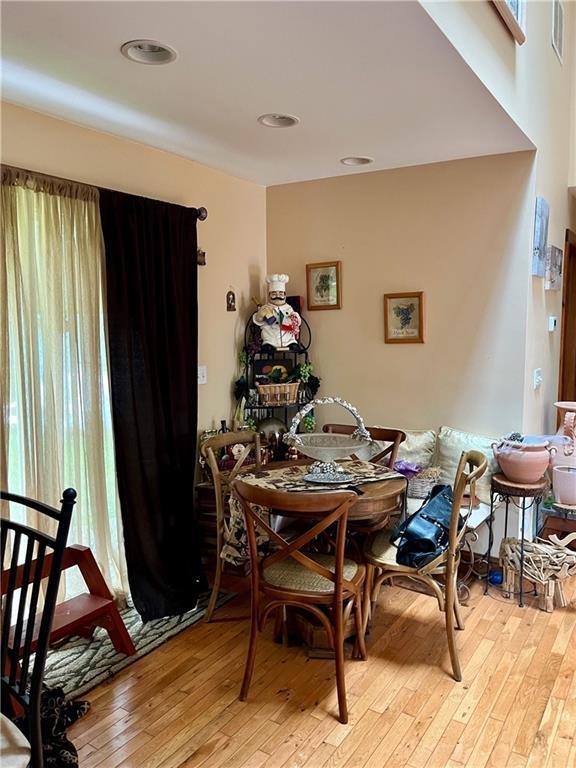 dining room with light hardwood / wood-style floors