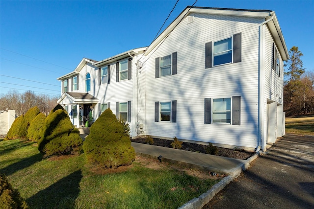 125 Cedar Hill Rd, Wappingers Falls, NY 12590 - view of front of house with a front yard