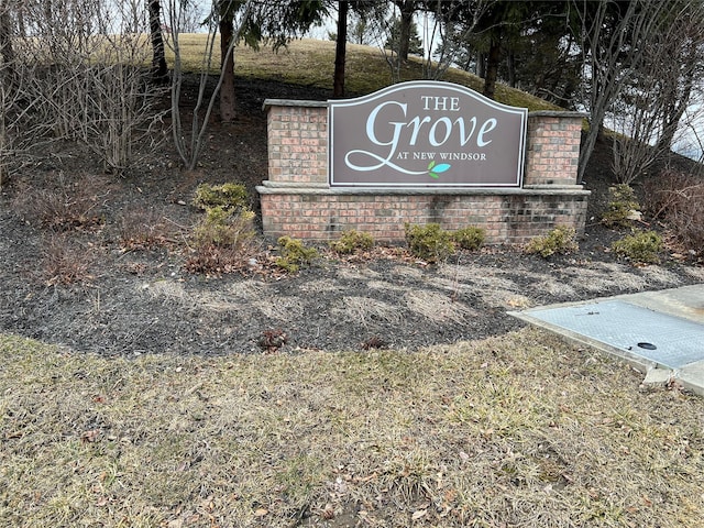 view of community / neighborhood sign