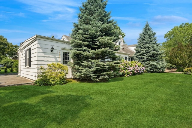 1250 Harbor Rd, Hewlett Harbor, NY 11557 - view of green lawn