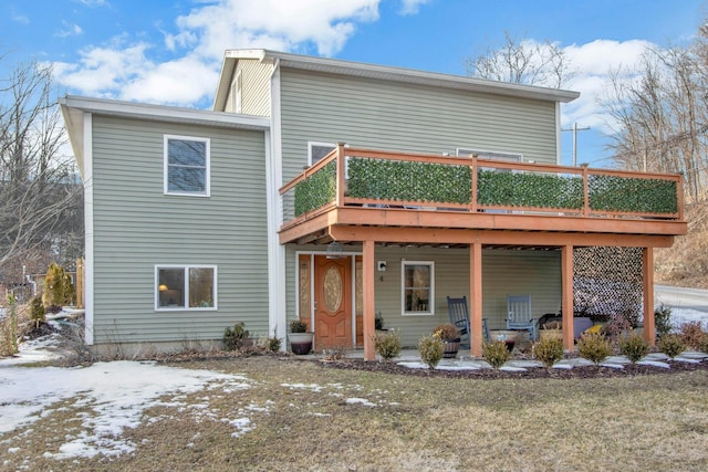 view of front facade featuring a deck