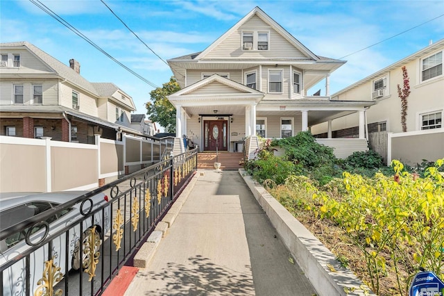 view of front of property featuring a residential view