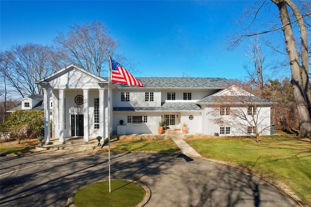 view of front of house with a front yard