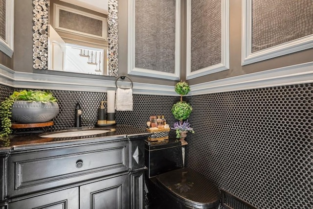 room details featuring a sink and decorative backsplash