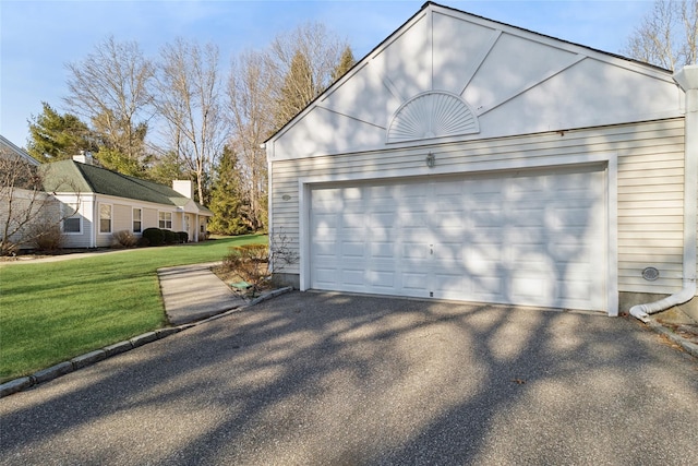 view of detached garage