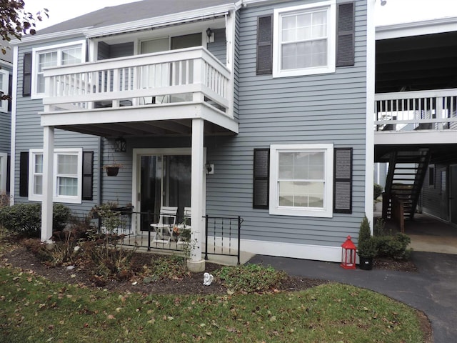 view of front of house