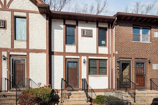 multi unit property featuring stucco siding