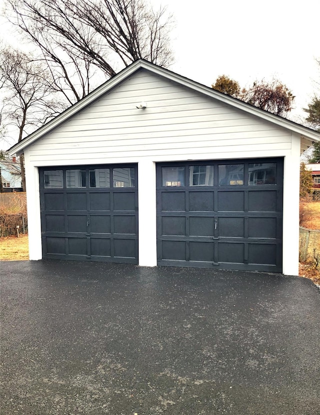 view of detached garage