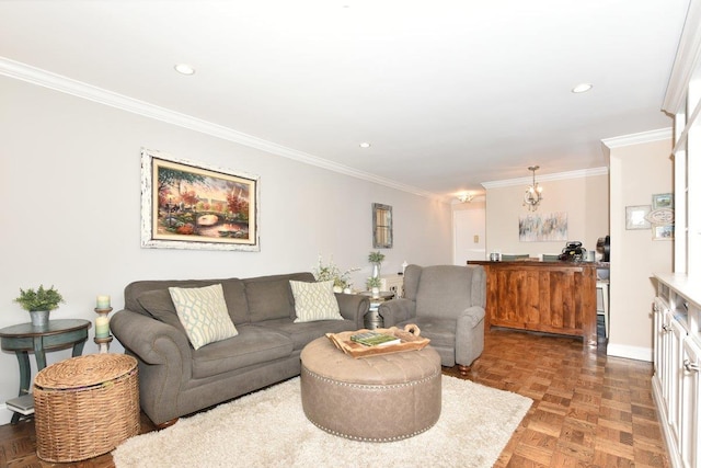 living area with an inviting chandelier, baseboards, crown molding, and recessed lighting