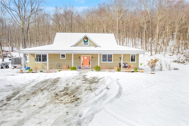 view of front of house featuring covered porch