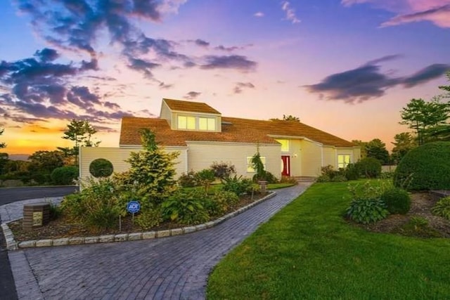 view of front of house with a front yard