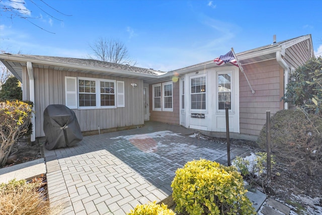 Listing photo 2 for 30 Revere Dr, Sayville NY 11782