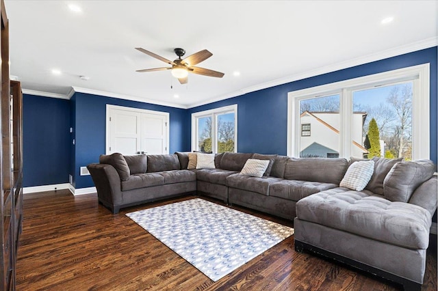 living room with dark wood-style floors, baseboards, recessed lighting, ceiling fan, and ornamental molding