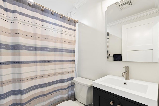 full bathroom with visible vents, curtained shower, crown molding, toilet, and vanity