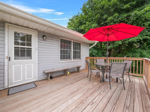 215 Old Haverstraw Rd, Congers, NY 10920 - wooden deck with outdoor dining space