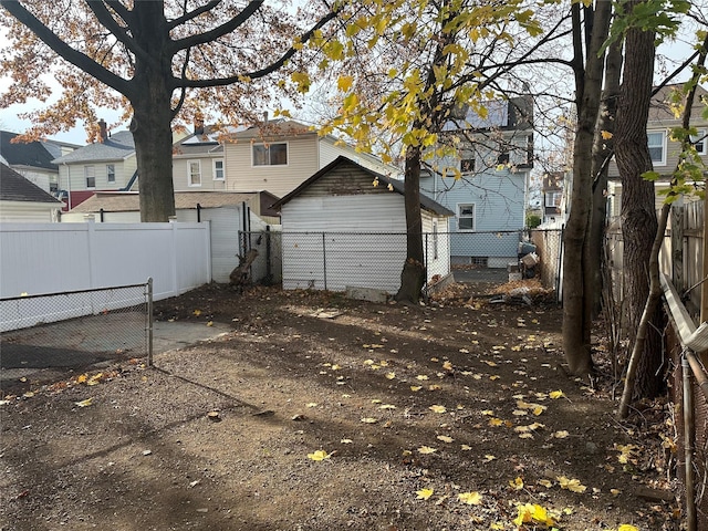 exterior space featuring a fenced backyard