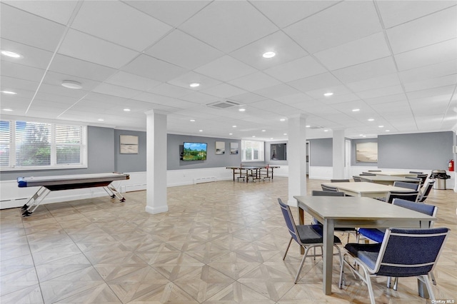 dining area featuring recessed lighting, a drop ceiling, visible vents, and baseboards