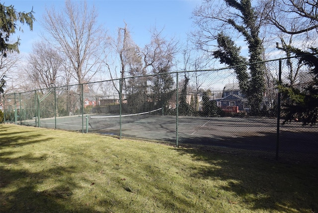 47-27 Little Neck Pkwy Unit L-2, Little Neck, NY 11362 - view of tennis court featuring community basketball court, a yard, and fence