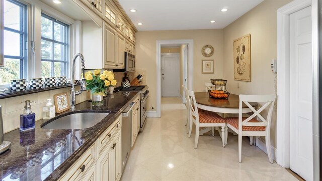 21 Bayview Ave, Great Neck, NY 11021 - photo 8