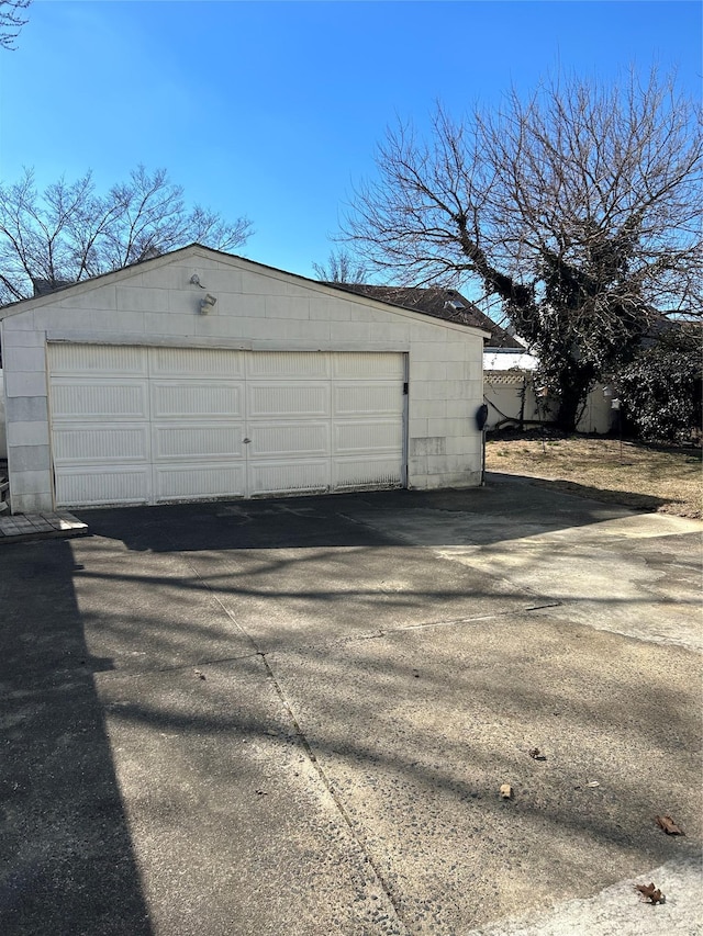 view of detached garage