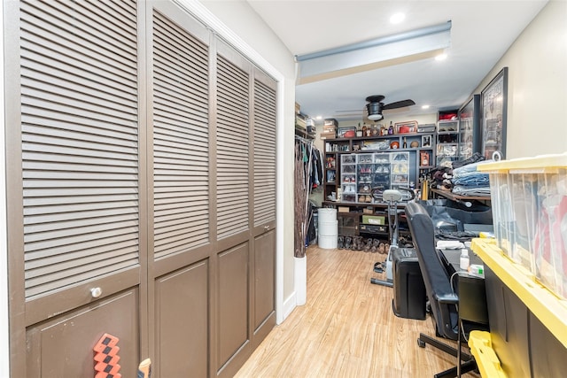 office area with light wood-type flooring, a ceiling fan, and recessed lighting