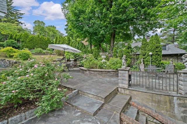 2711 Edgehill Ave, Bronx, NY 10463 - view of patio / terrace