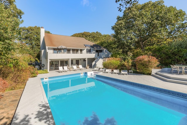 29 Kenwood Rd, Southampton, NY 11968 - outdoor pool with a patio area