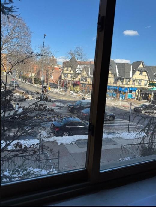 118-82 Metropolitan Ave Unit 1B, Kew Gardens, NY 11415 - detailed view of a residential view