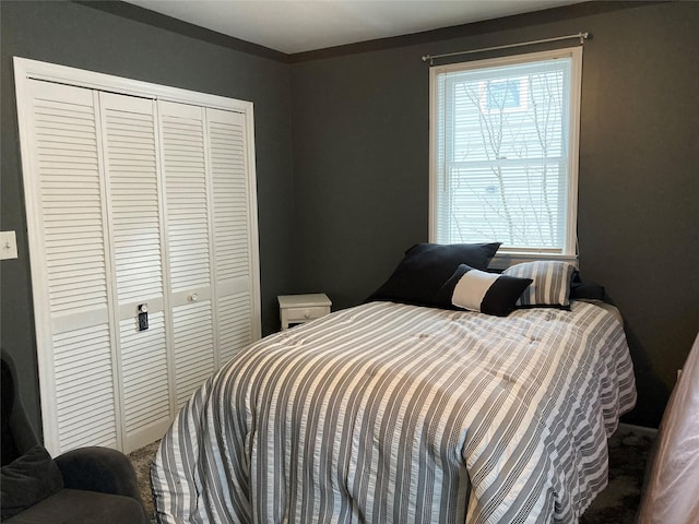 bedroom with a closet