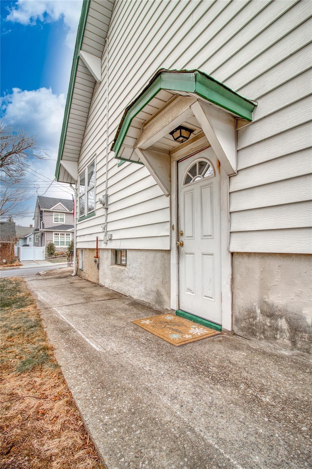 view of property entrance