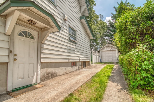254 Rice Ave, Staten Island, NY 10314 - entrance to property with driveway and a garage