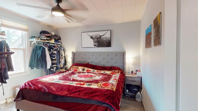 bedroom featuring ceiling fan