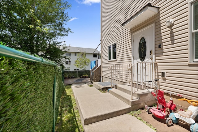 entrance to property with fence