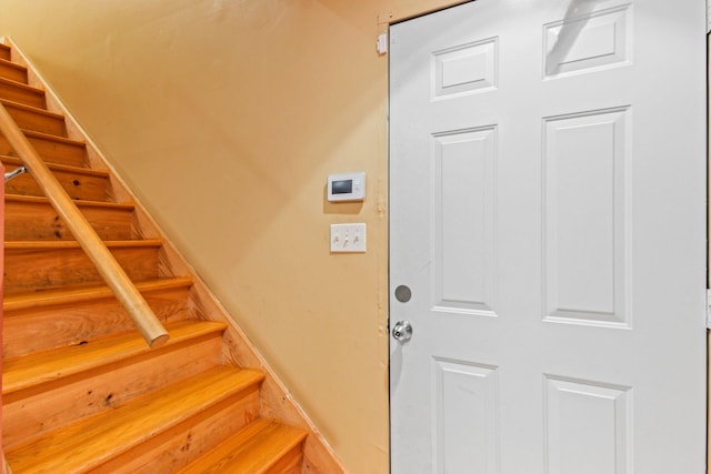 8 Rolling Woods Ln, Hampton Bays, NY 11946 - view of stairway