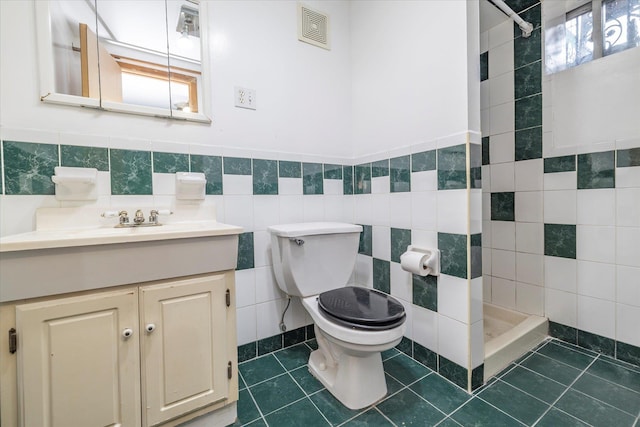 11614 Nashville Blvd, Cambria Heights, NY 11411 - photo 5