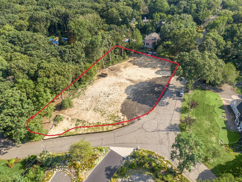 52 Brookfield Rd, Fort Salonga, NY 11768