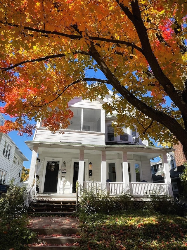 view of front of property with covered porch