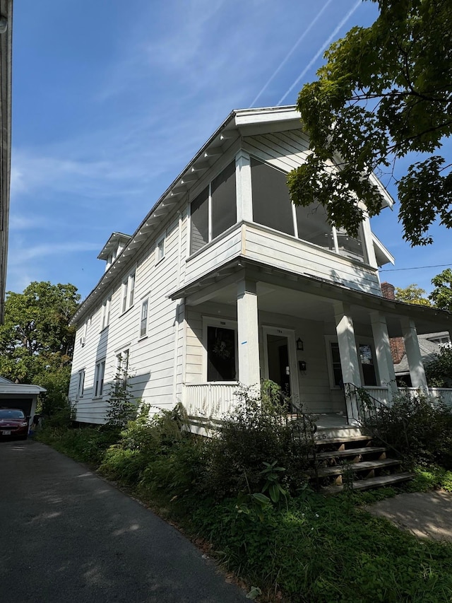 view of front of home featuring a porch