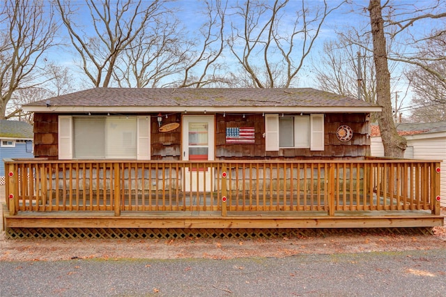 view of front facade featuring a deck