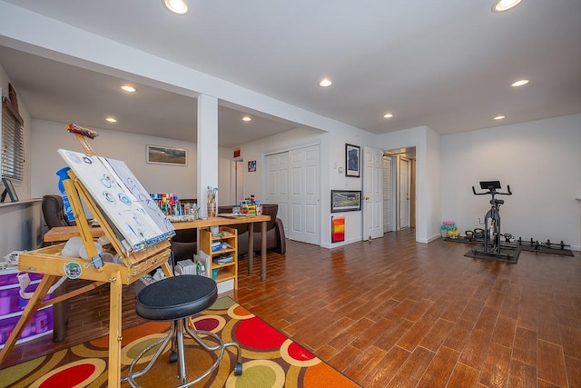 rec room featuring recessed lighting and wood finished floors